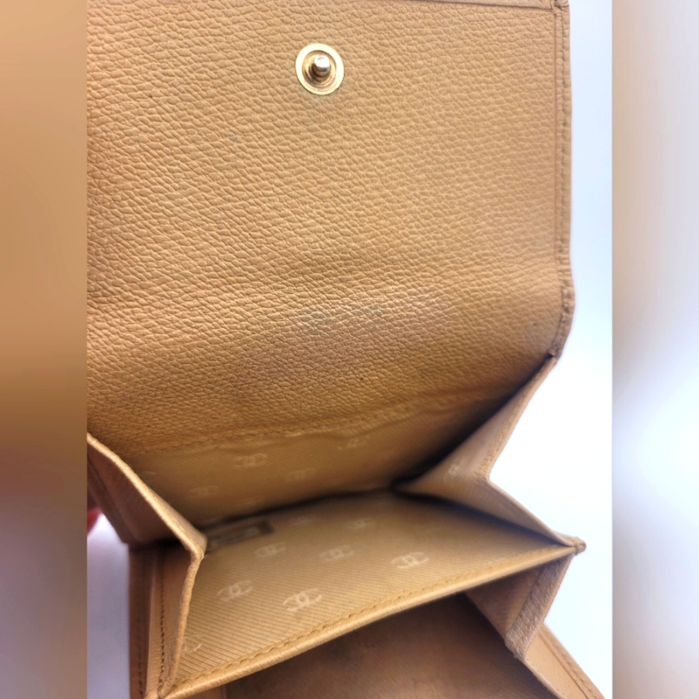 Chanel Vintage Caviar Leather Bifold Wallet - Picture 4 of 4
